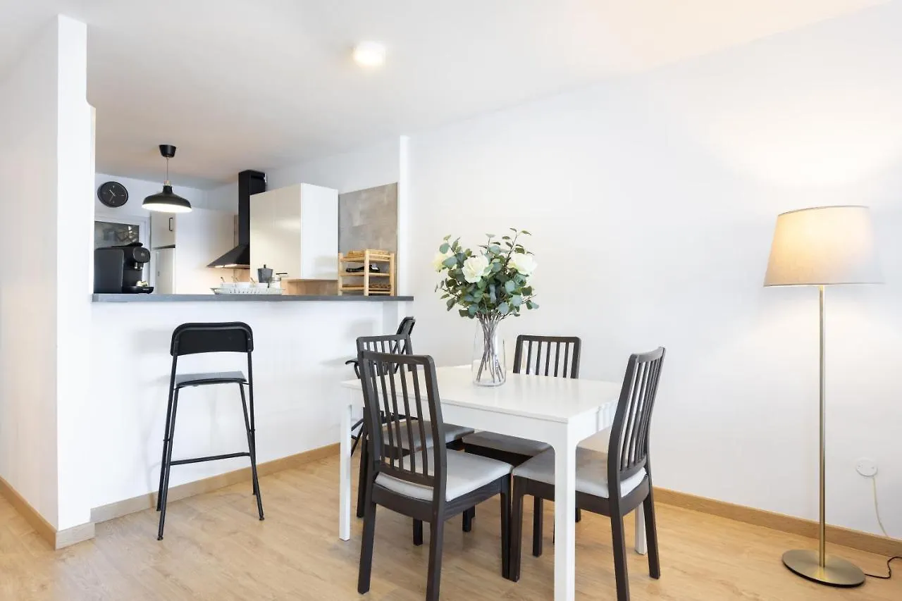 شقة Home2Book Comfy Beachfront Radazul