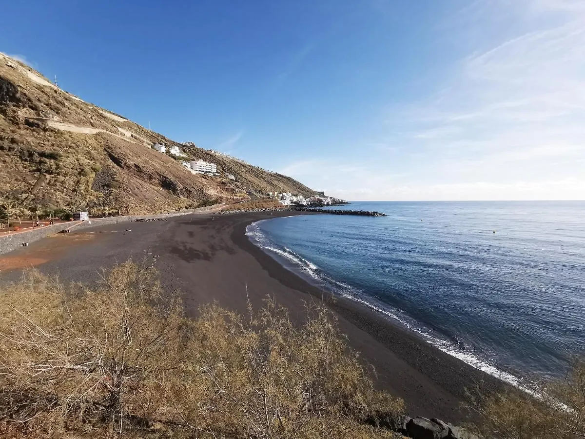 Home2Book Comfy Beachfront Radazul 0*,  إسبانيا